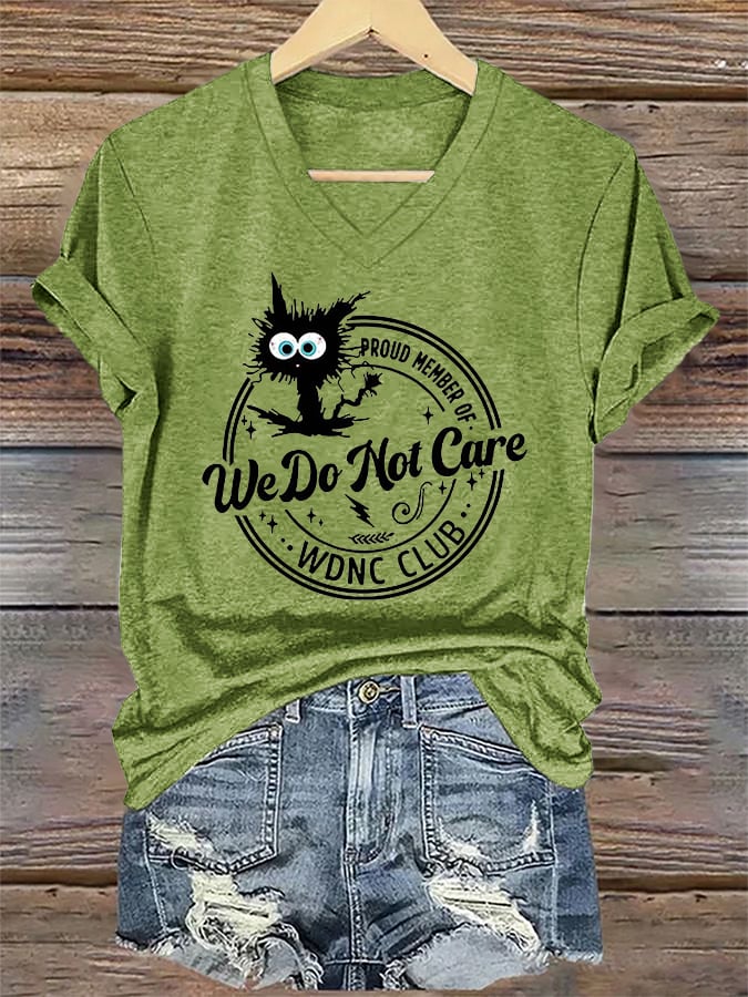 V-Neck Retro Funny Proud Member Of WDNC Club We Do Not Care Menopause Perimenopause Print T-Shirt