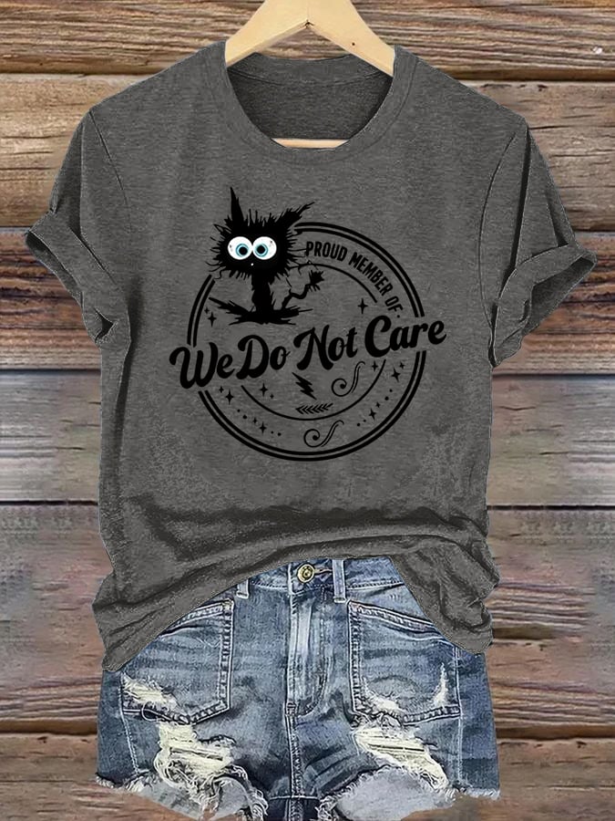 Retro Funny Proud Member Of Club We Do Not Care Menopause Perimenopause Print T-Shirt