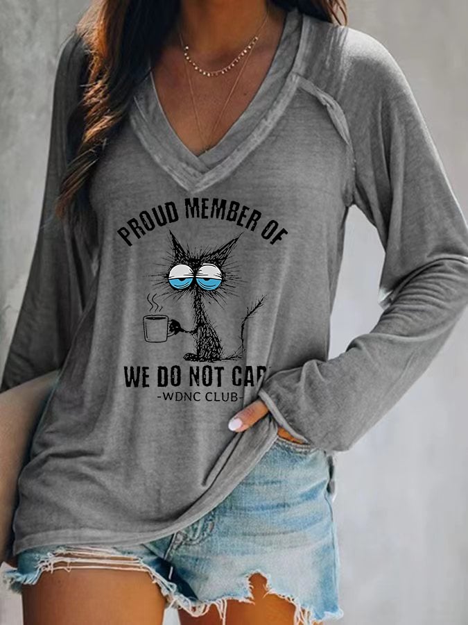 🔥Buy 3 Get 15% Off🔥Women's V-neck Retro Funny Proud Member Of Club Menopause Perimenopause Print T-Shirt