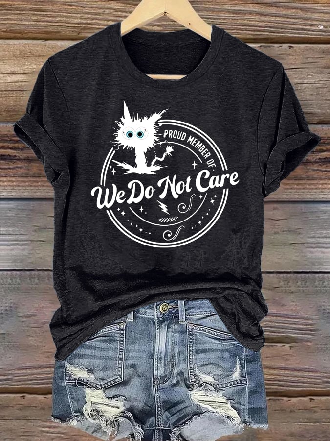 Retro Funny Proud Member Of  Club We Do Not Care Menopause Perimenopause Print T-Shirt