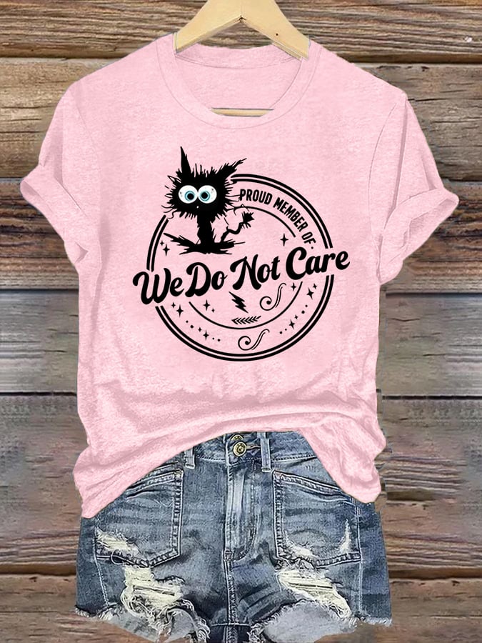 Retro Funny Proud Member Of  Club We Do Not Care Menopause Perimenopause Print T-Shirt