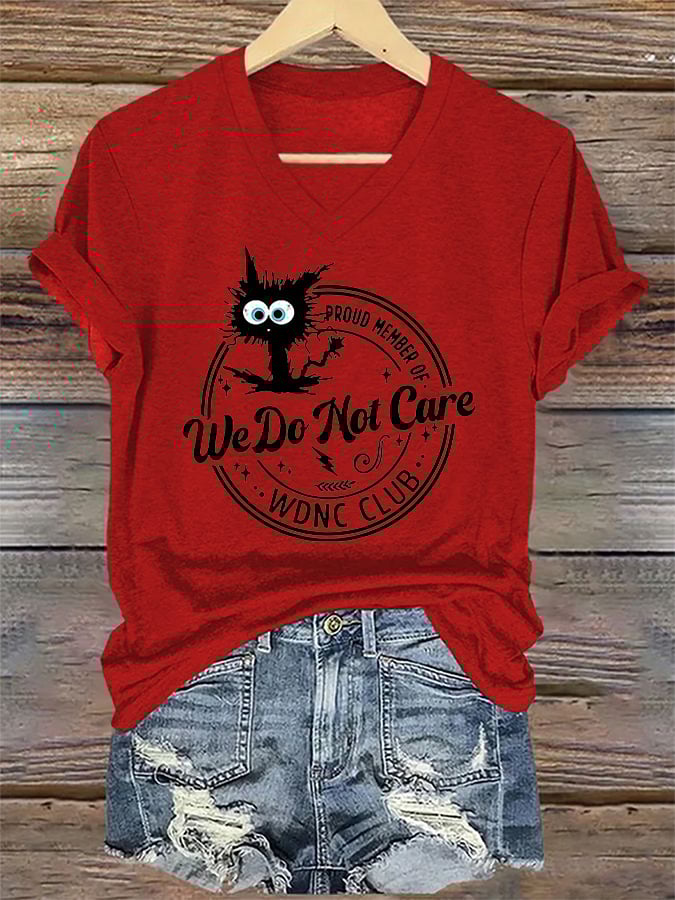 V-Neck Retro Funny Proud Member Of WDNC Club We Do Not Care Menopause Perimenopause Print T-Shirt