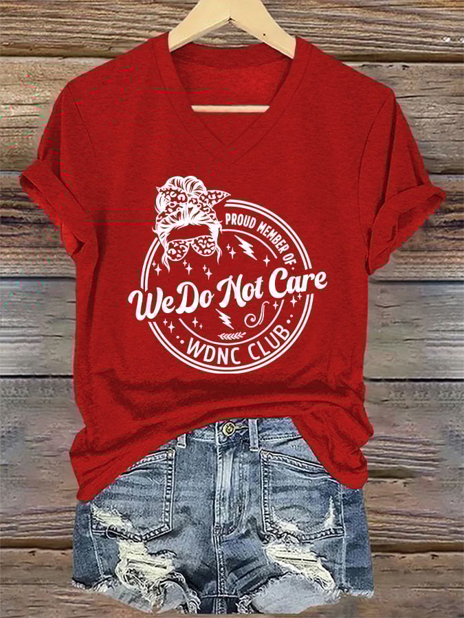 V-Neck Retro Funny Proud Member Of WDNC Club We Do Not Care Menopause Perimenopause Print T-Shirt