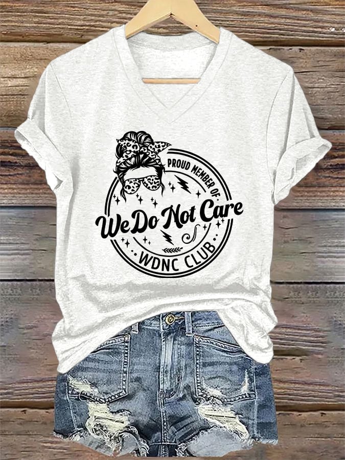 V-Neck Retro Funny Proud Member Of WDNC Club We Do Not Care Menopause Perimenopause Print T-Shirt