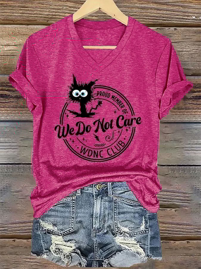 V-Neck Retro Funny Proud Member Of WDNC Club We Do Not Care Menopause Perimenopause Print T-Shirt
