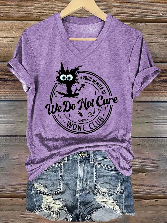 V-Neck Retro Funny Proud Member Of WDNC Club We Do Not Care Menopause Perimenopause Print T-Shirt