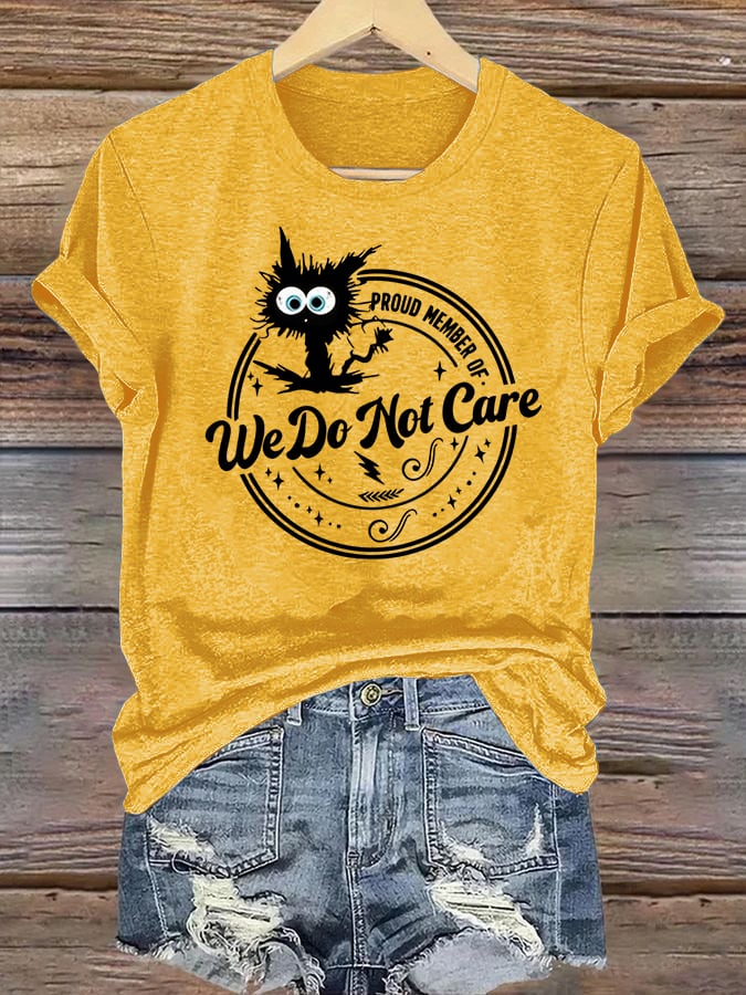 Retro Funny Proud Member Of  Club We Do Not Care Menopause Perimenopause Print T-Shirt